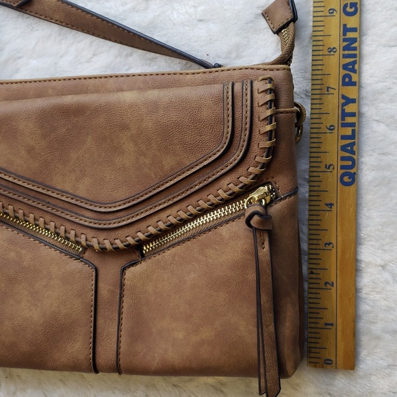 Leanna Vegan Brown faux leather Braided Crossbody Purse. - Picture 14 of 16